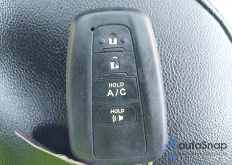 2020 Toyota Camry Le Hybrid z USA, uszkodzony, nr VIN 4T1C31AK6LU523123